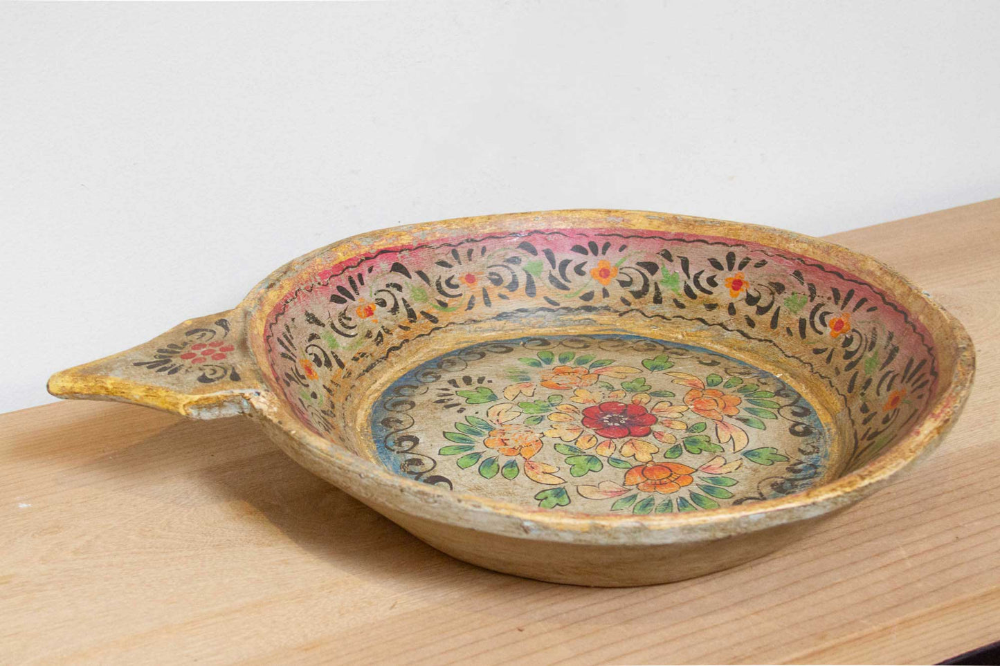 Amarilla Flor Painted Indian Parat Bowl