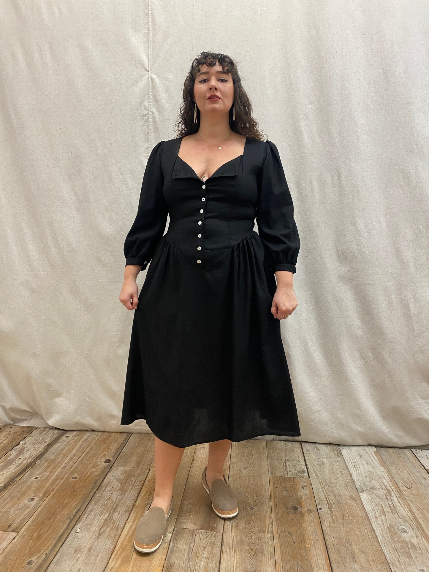 Prairie Dress in Black Linen Field Day