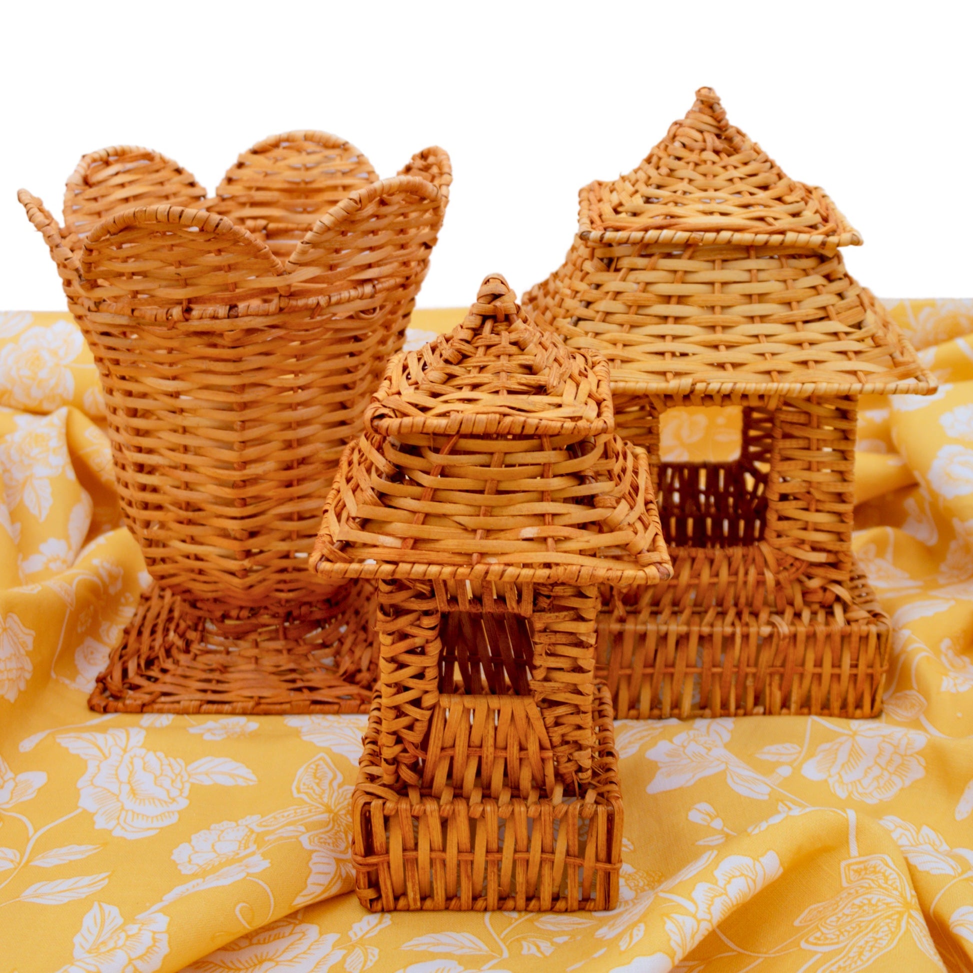 Natural Rattan Urn Vase Ro'Table
