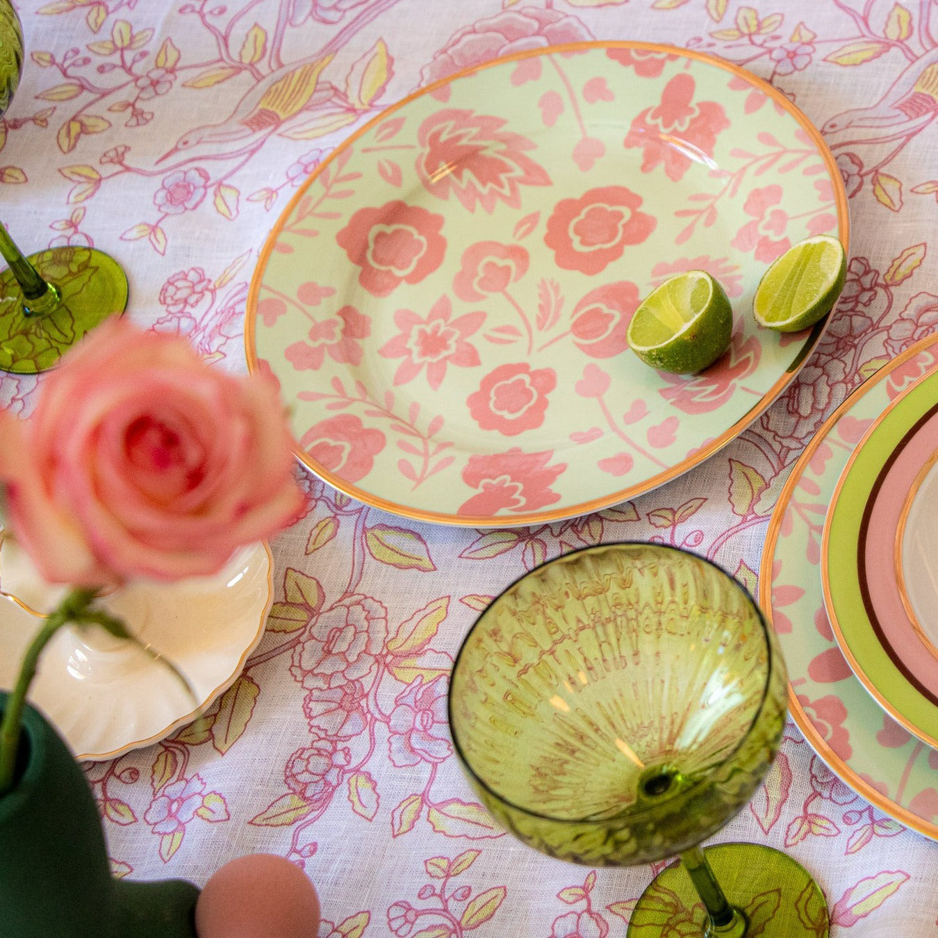 Pistachio & Lychee Leaf Dinner Plate - Set of 4 Ro'Table