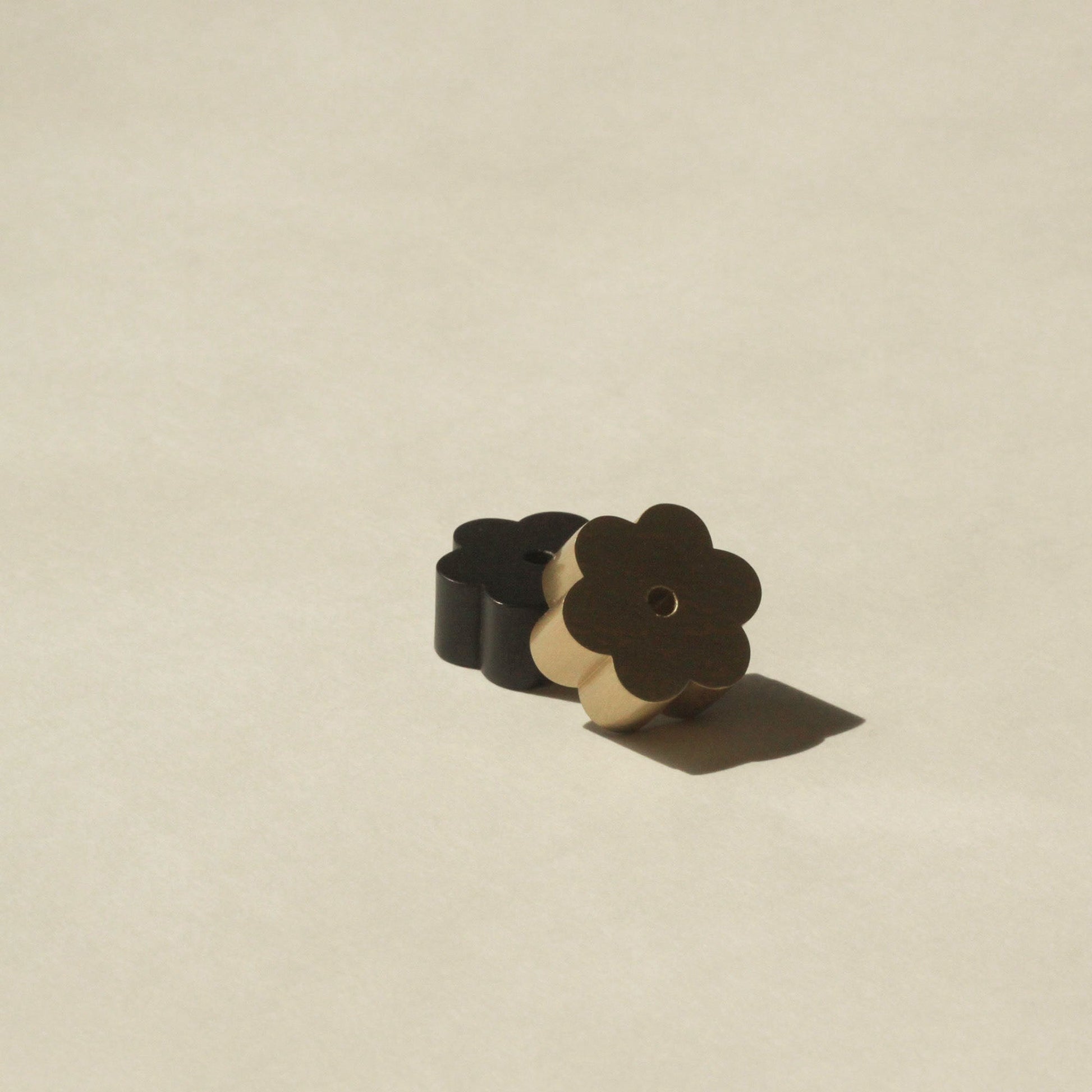 Flower Brass Incense Holder CEDAR AND MYRRH